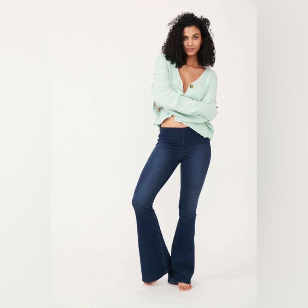 Free People Penny Pull-On Flare Leg Stretchy Jeans Bell Bottoms Dark Blue 26